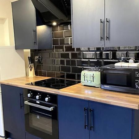 Central Area Terraced House With Private Hot Tub Lincoln Esterno foto