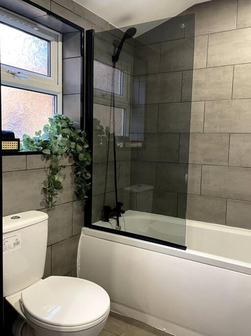 Central Area Terraced House With Private Hot Tub Lincoln Esterno foto