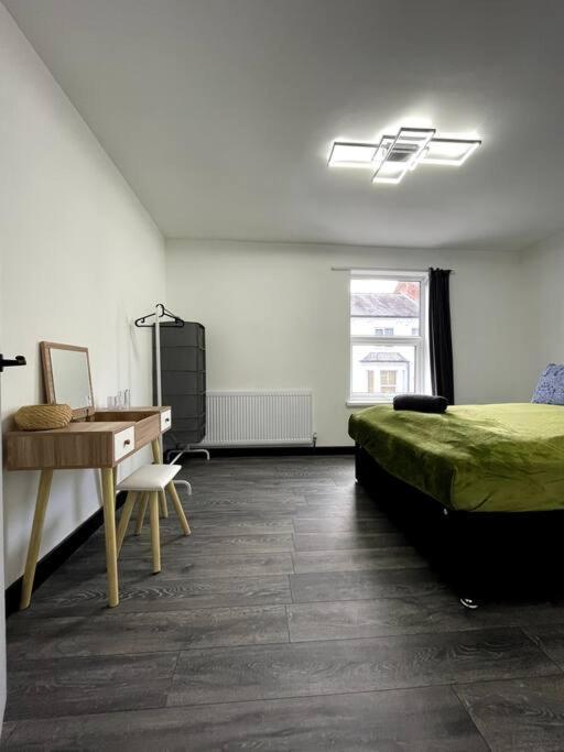 Central Area Terraced House With Private Hot Tub Lincoln Esterno foto