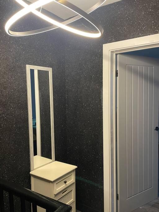Central Area Terraced House With Private Hot Tub Lincoln Esterno foto