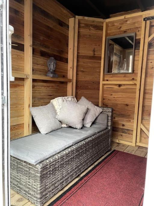 Central Area Terraced House With Private Hot Tub Lincoln Esterno foto